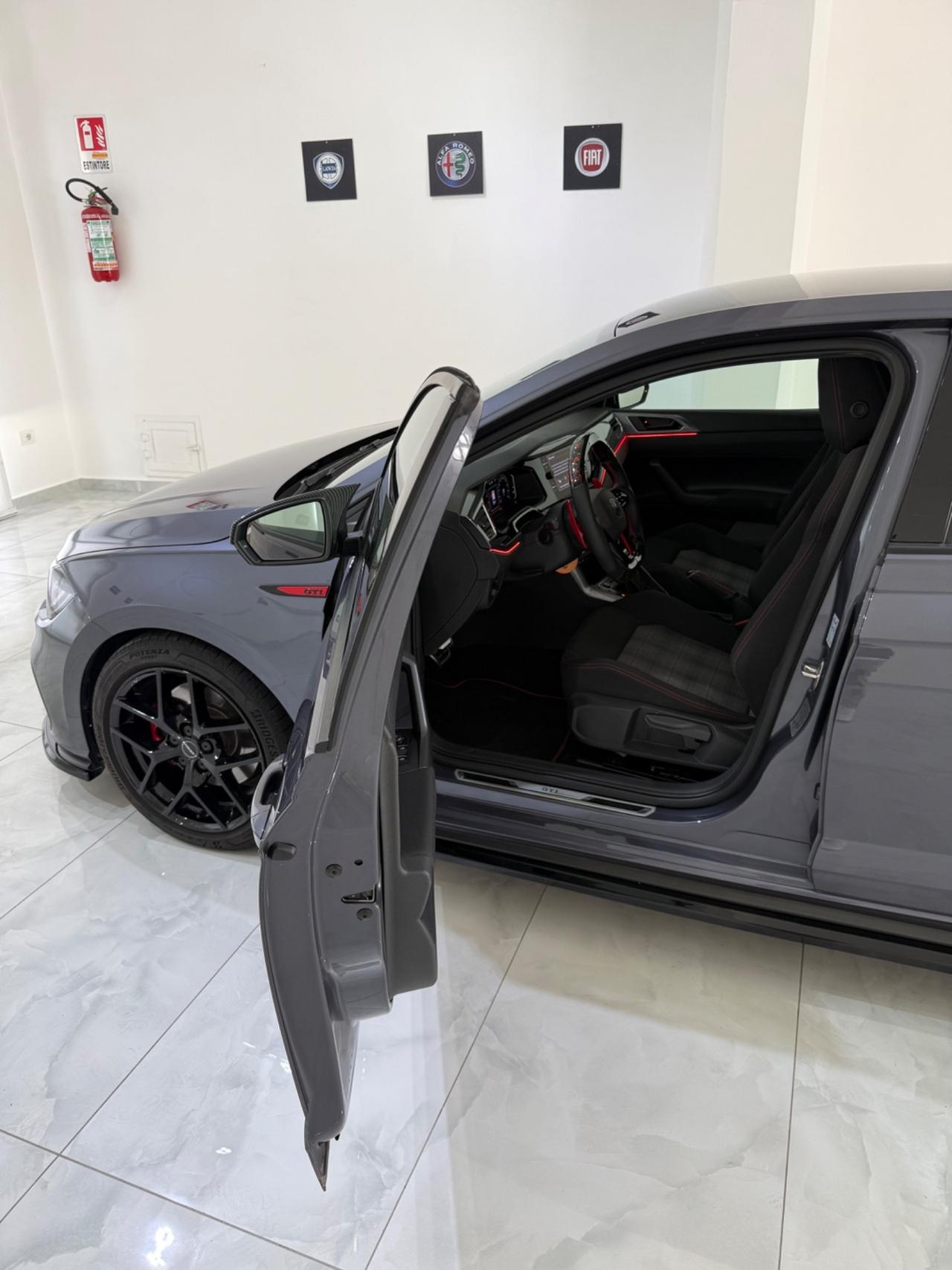 Volkswagen Polo 2.0 TSI DSG GTI UNICO PROPRIETARIO