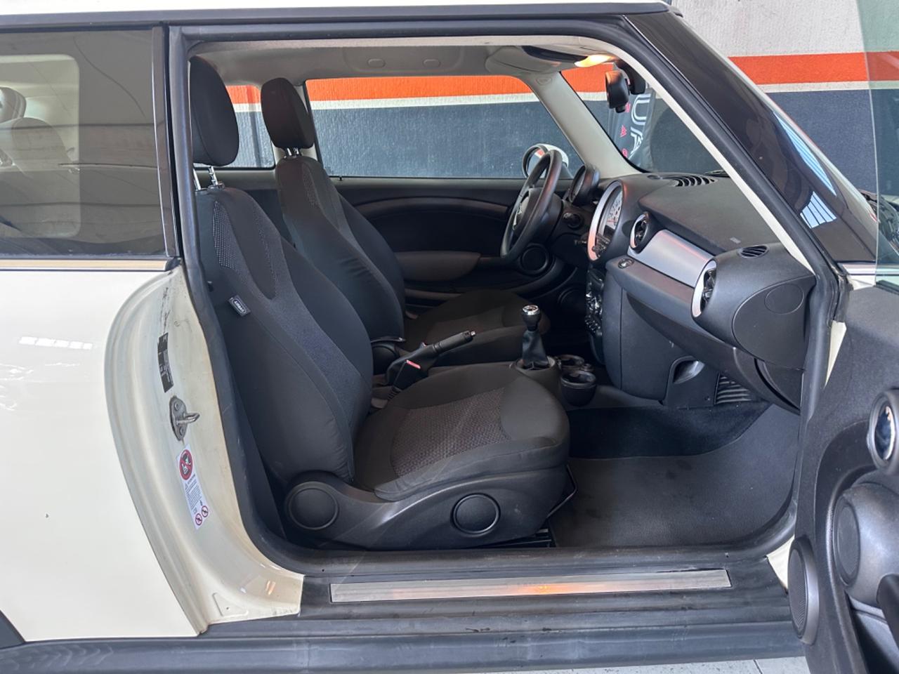 Mini 1.6 16V One (55kW)