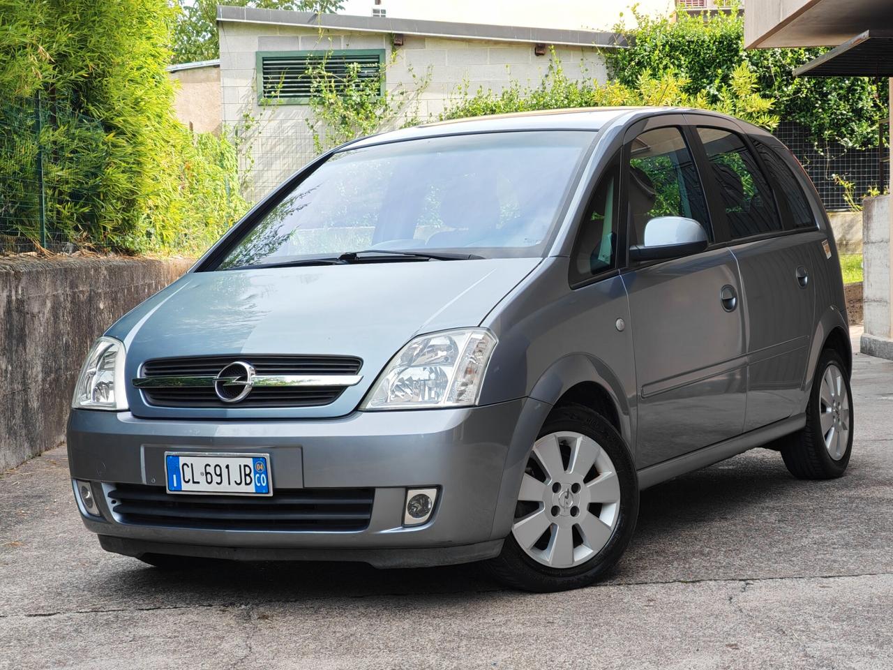 Opel Meriva 1.6 BENZINA 100cv COSMO / Neop.