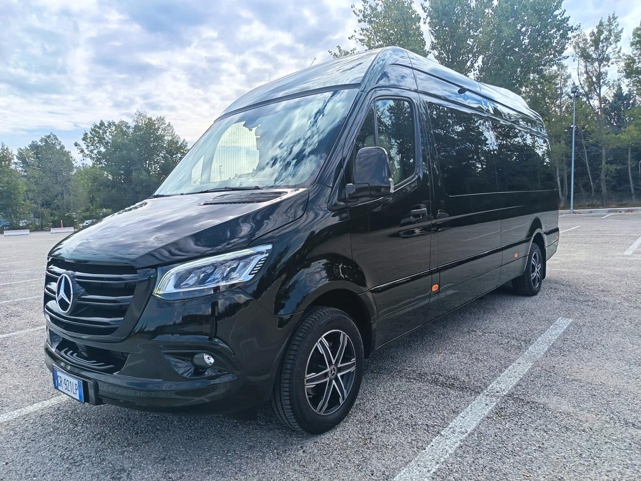 Mercedes-benz Sprinter K37/35 319 CDI RWD TN Tourer