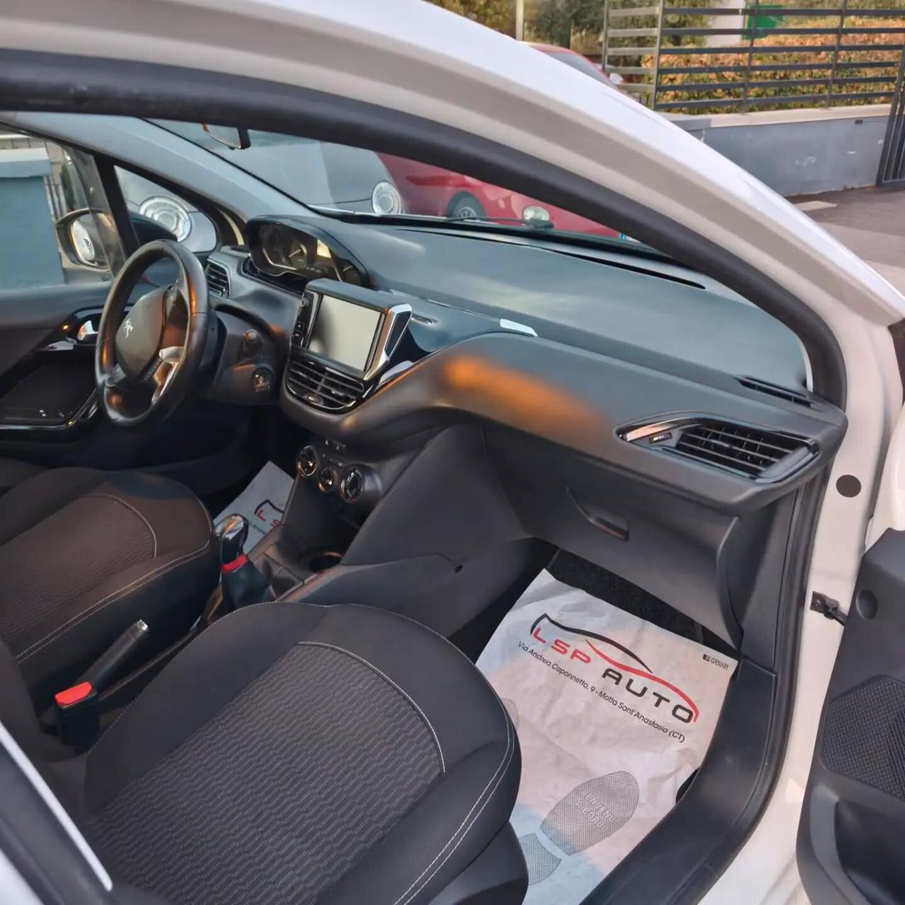 Peugeot 208 BlueHDi 75 OK NEOPATENT