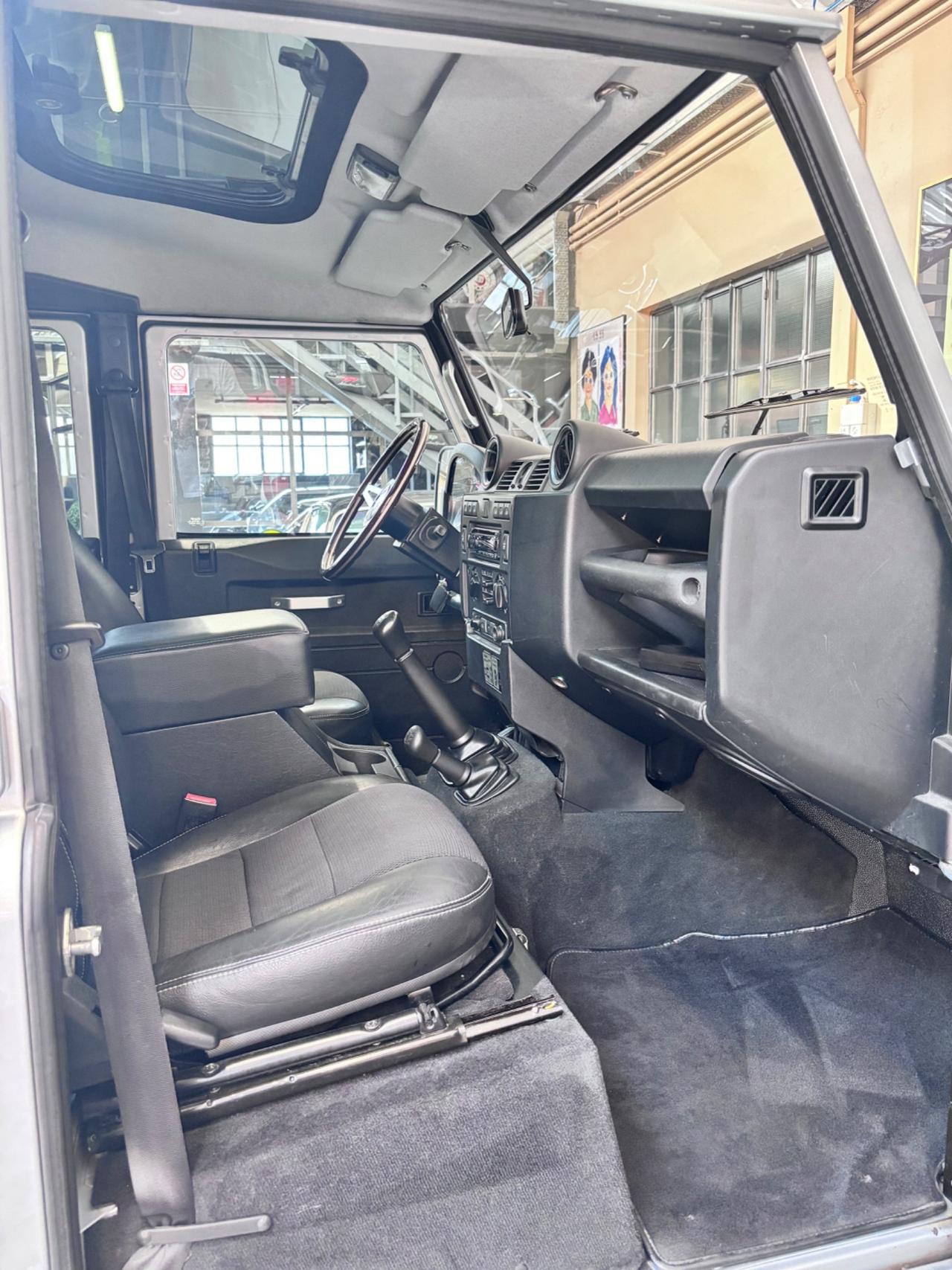 Land Rover Defender 110 2.2 TD4 Station Wagon SE N1