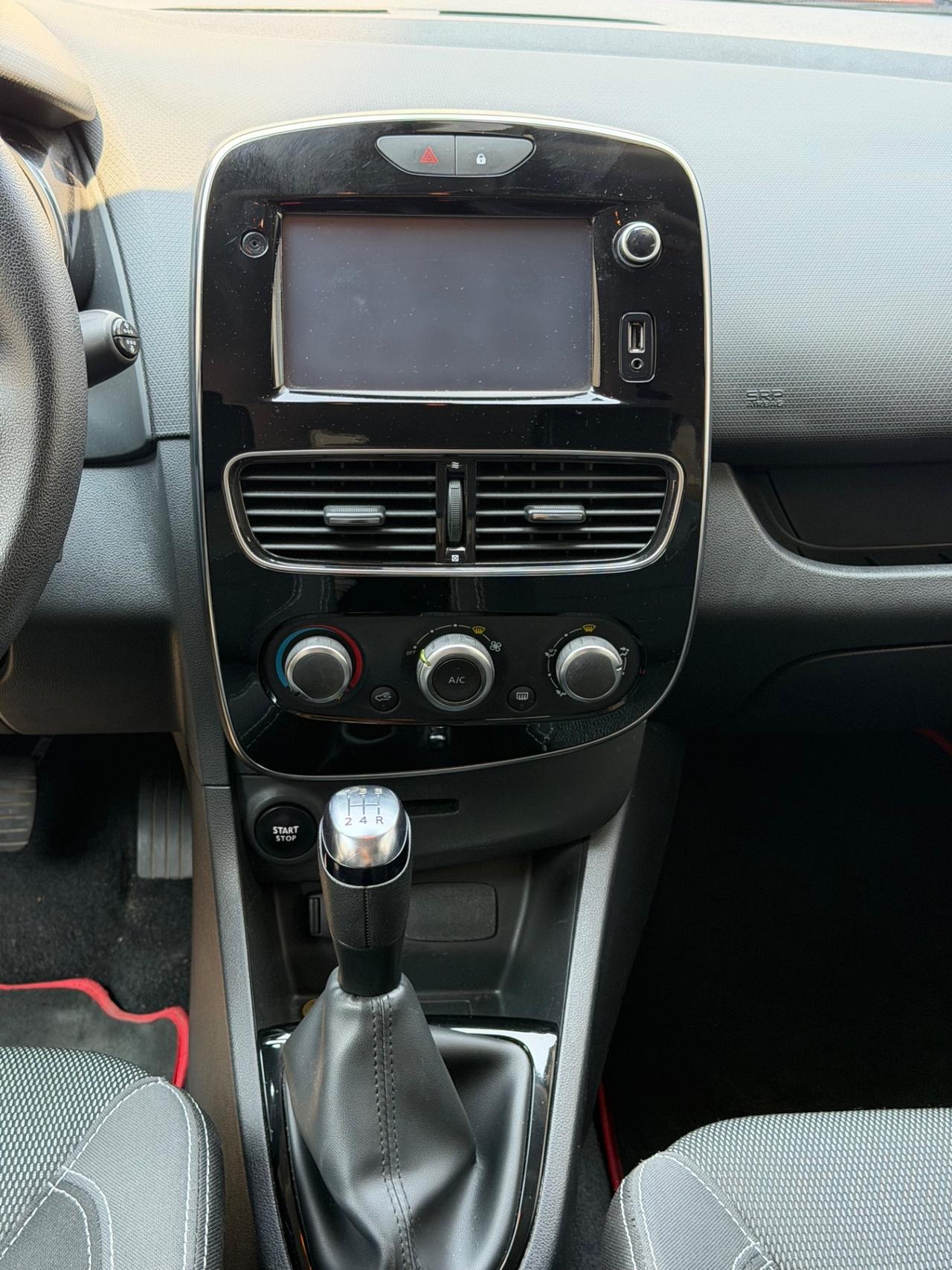 Renault Clio 1.2 75CV 5 porte Zen