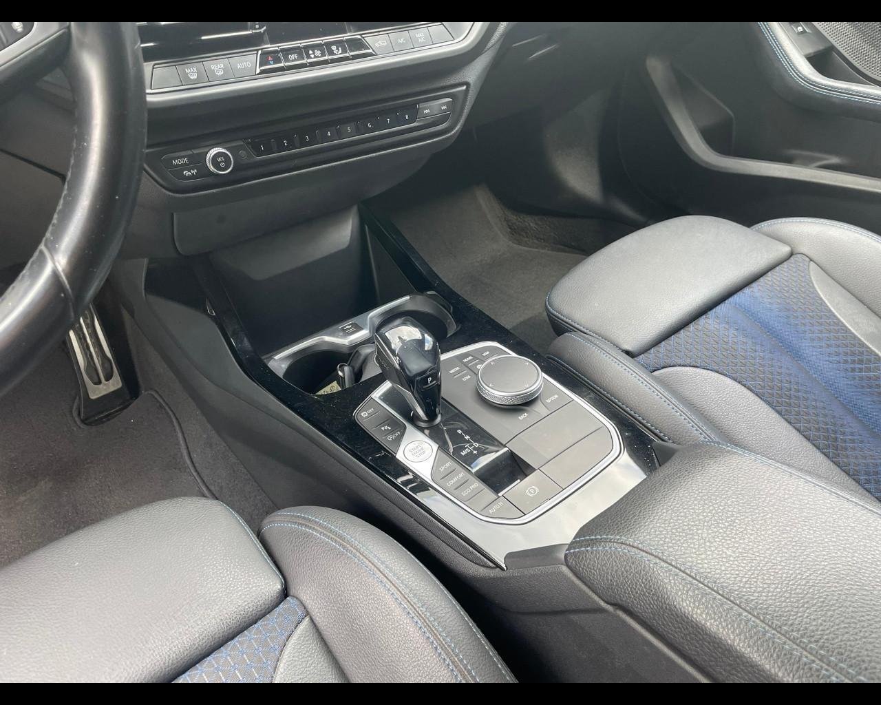 BMW Serie 1 (F40) - 118d 5p. Msport