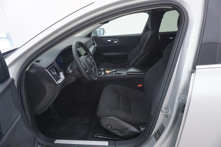 Volvo V60 B4 (d) Momentum Business Pro Geartronic BR901772 2.0 Mild Hybrid 197CV