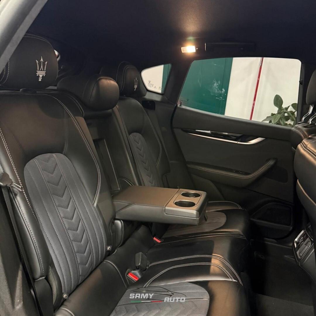 Maserati Levante V6 Diesel Granlusso Nerissimo