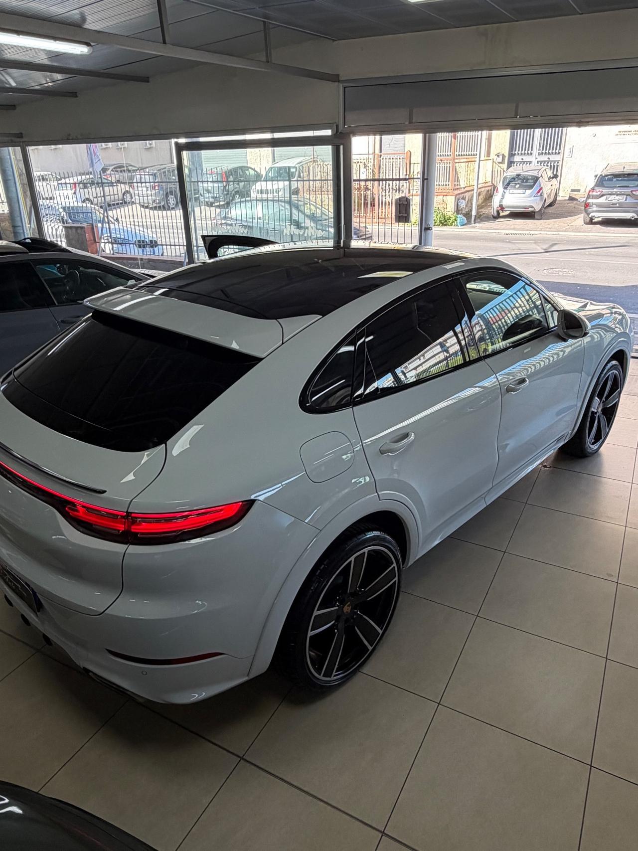 Porsche Cayenne 3.0 COUPE V6 340 KM71.000