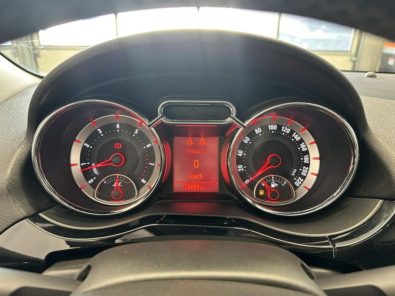 Opel Adam 1.4 Glam Gpl-tech 87cv E6