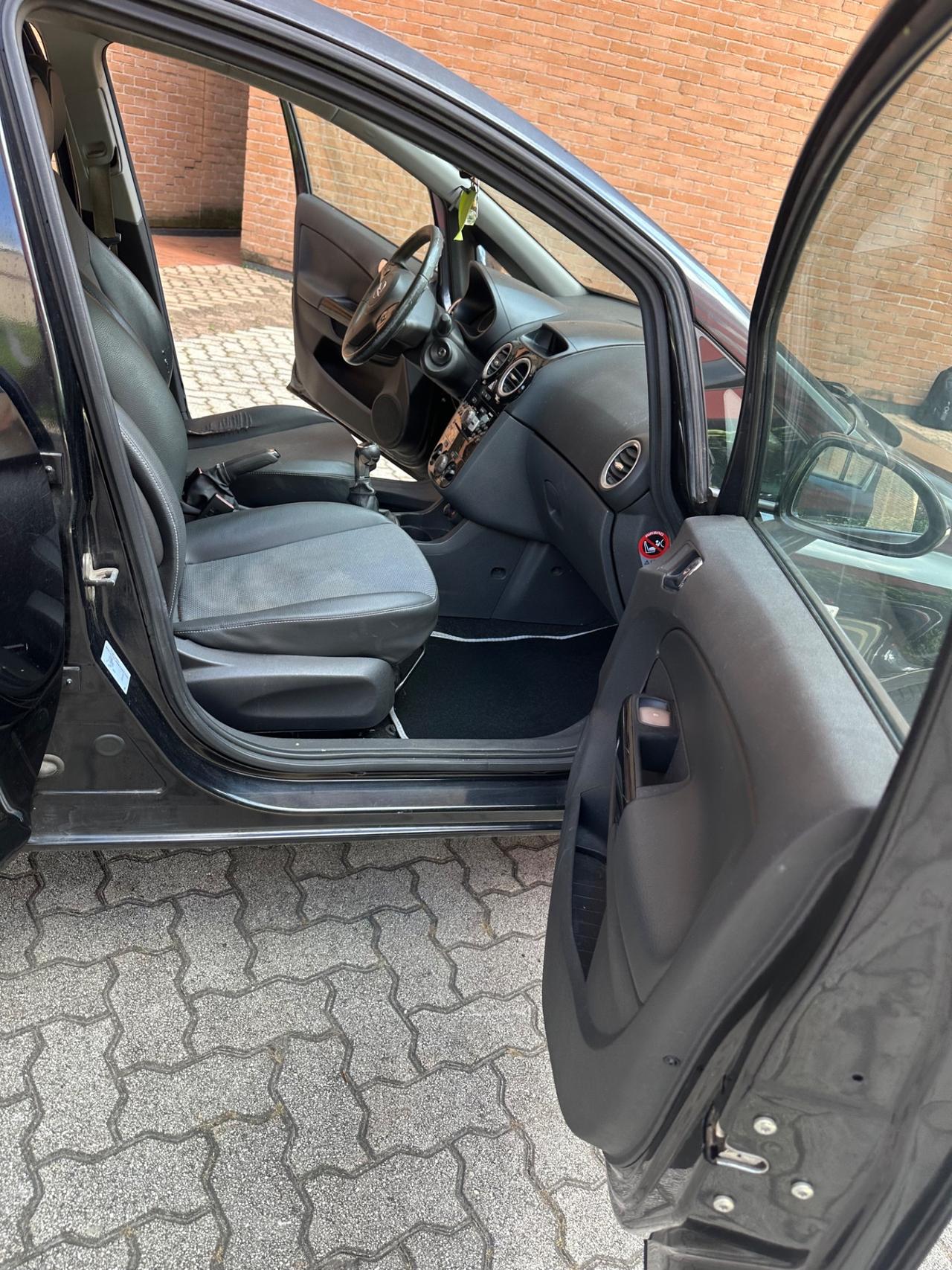Opel Corsa 1.2 5 porte Easytronic Enjoy