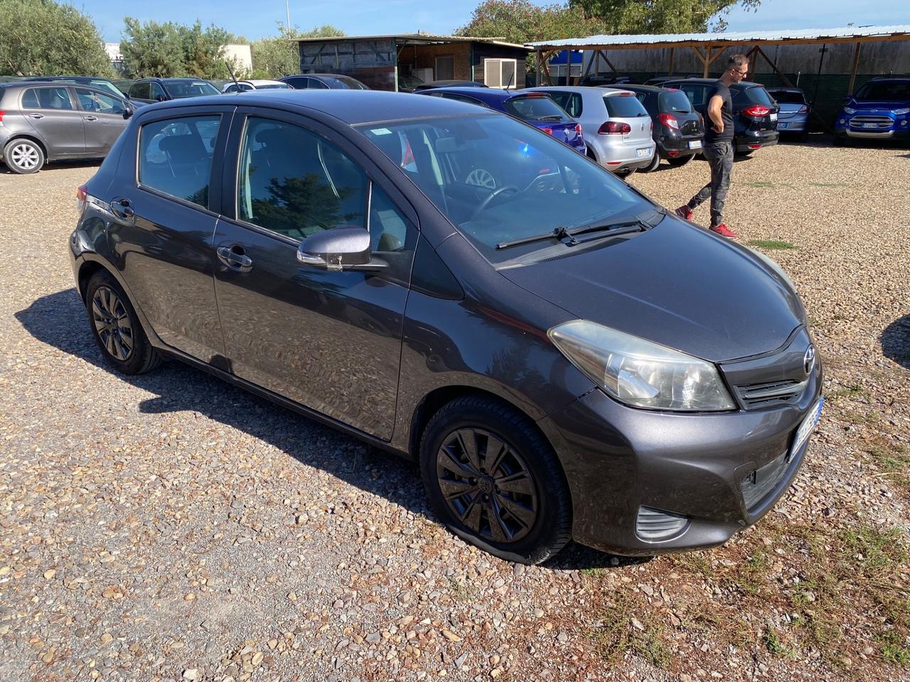 Toyota Yaris 1.0 5 porte Lounge