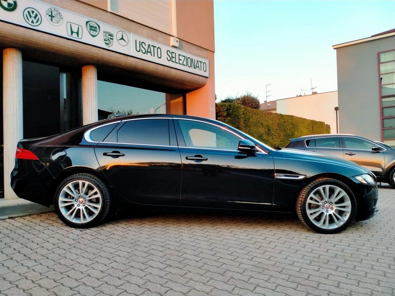 Jaguar XF 2.0D i4 180CV AWD PORTFOLIO MODEL YEAR 2019 MERIDIAN DIGITAL SOUND SYSTEM 380W