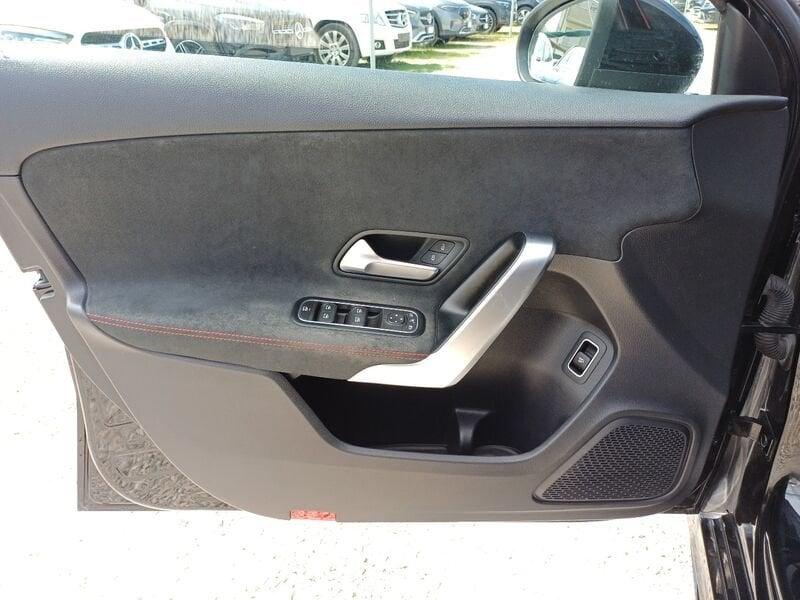 Mercedes-Benz Classe A A Sedan 180 d Automatic Premium NIGHT-PACK