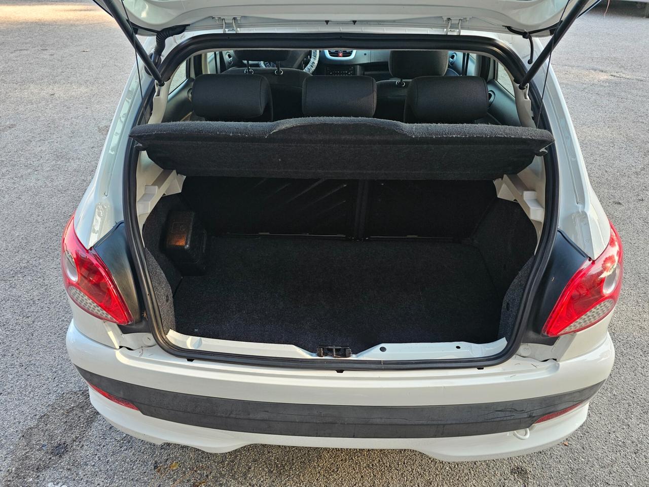 Peugeot 206+ GPL - Neopatentati