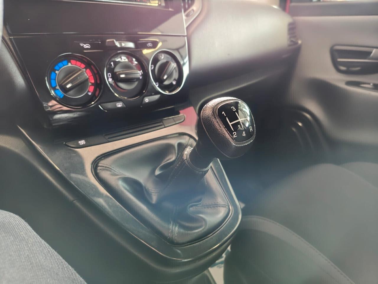 Lancia Ypsilon 1.3 MJT 16V 80 CV 5 porte S&S Platinum