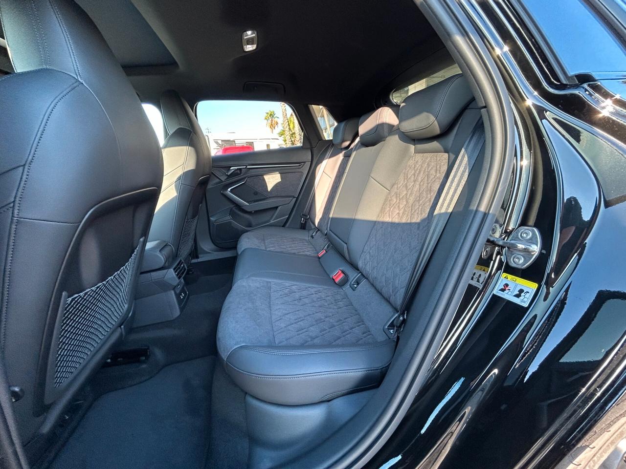 Audi RS3 Sportback 2.5 tfsi quattro s-tronic KM 0