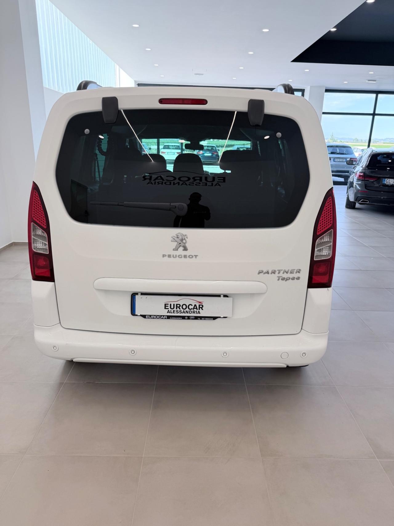 Peugeot Partner Tepee BlueHDi 120 S&S Outdoor