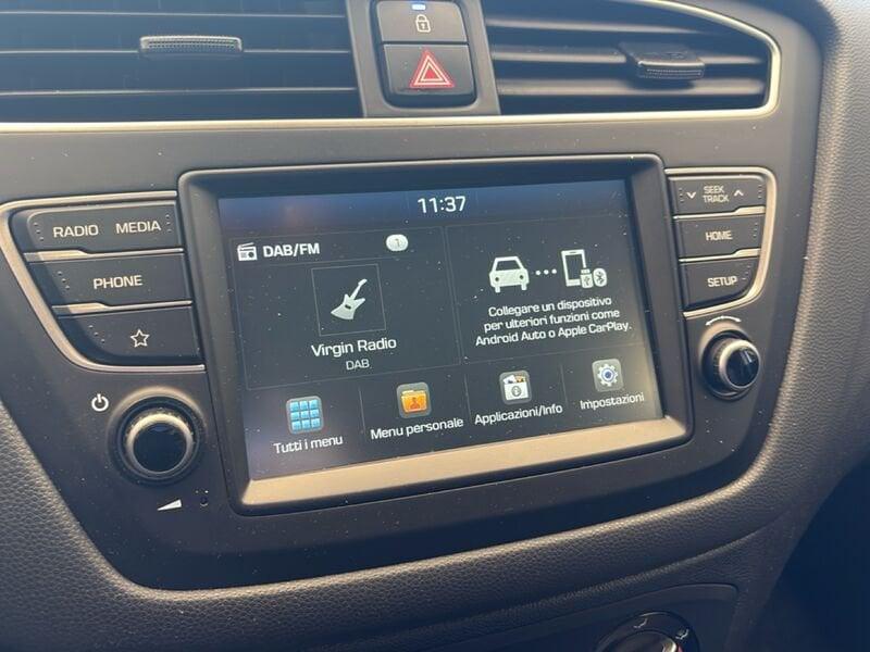 Hyundai i20 1.2 MPI 75cv Tech