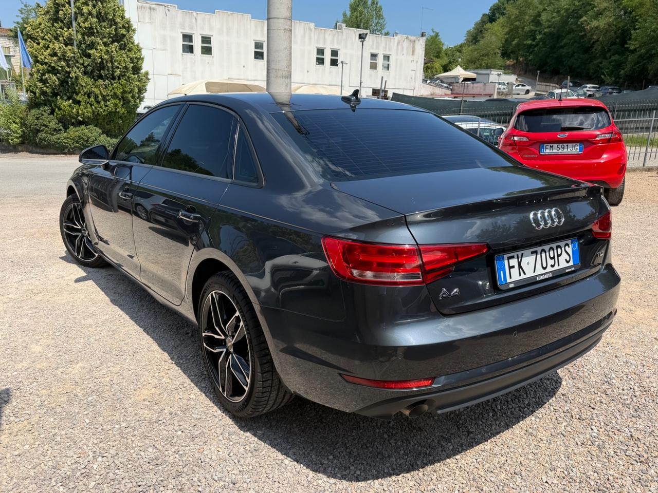 Audi A4 2.0 TDI 150 CV S tronic