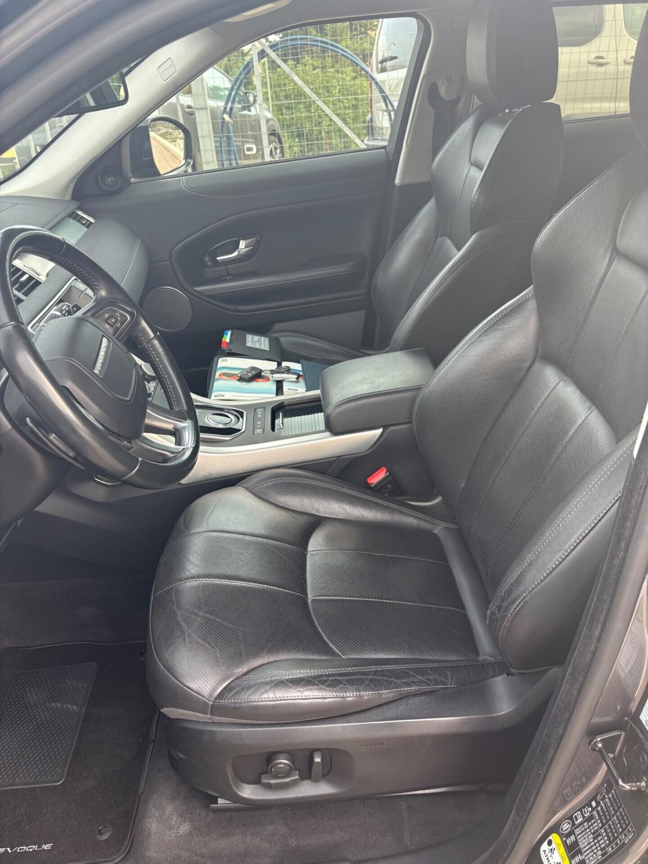 Land Rover Range Evoque 2.0 TD4 180 CV 5p. SE Dynamic
