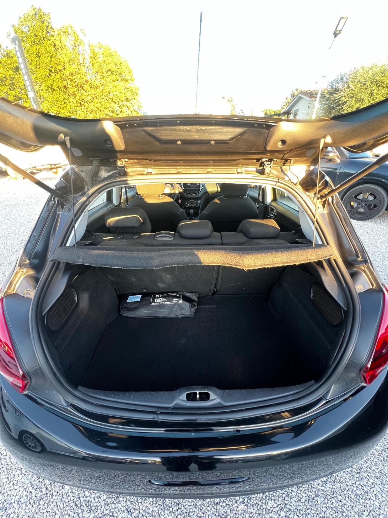 Peugeot 208 BlueHDi 75 5 porte Allure