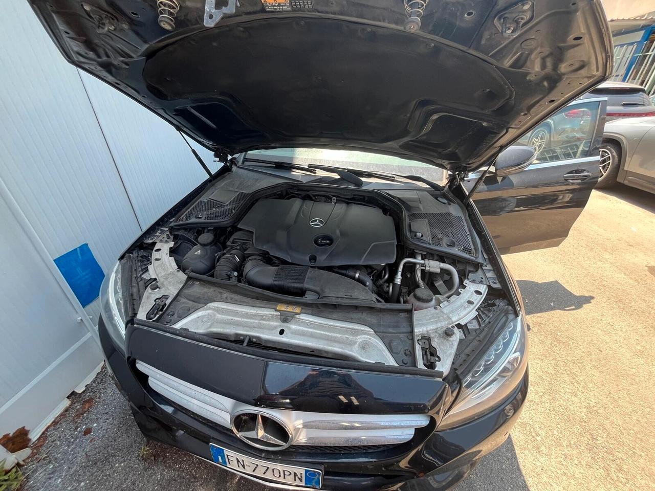 Mercedes C 220d C220 d berlina Premium 170cv TRATTABILE