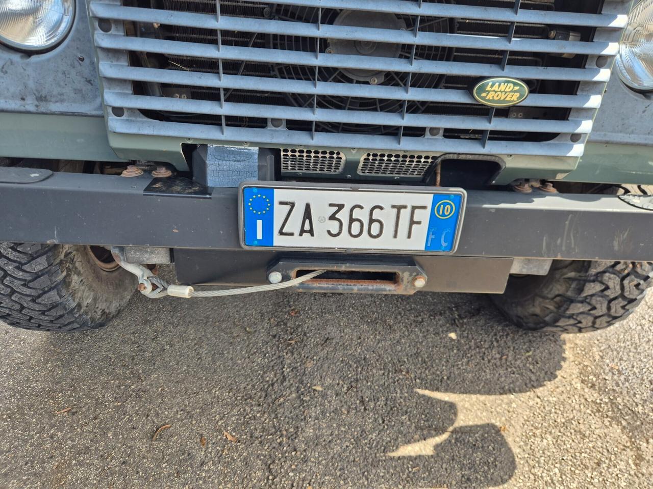Land Rover Defender 90 2.4 TD4 Station Wagon S