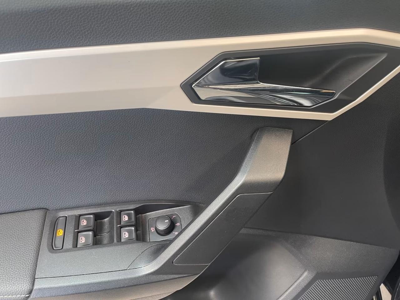 Seat Arona 1.0 TGI XCELLENCE "adatta ai neopatentati)