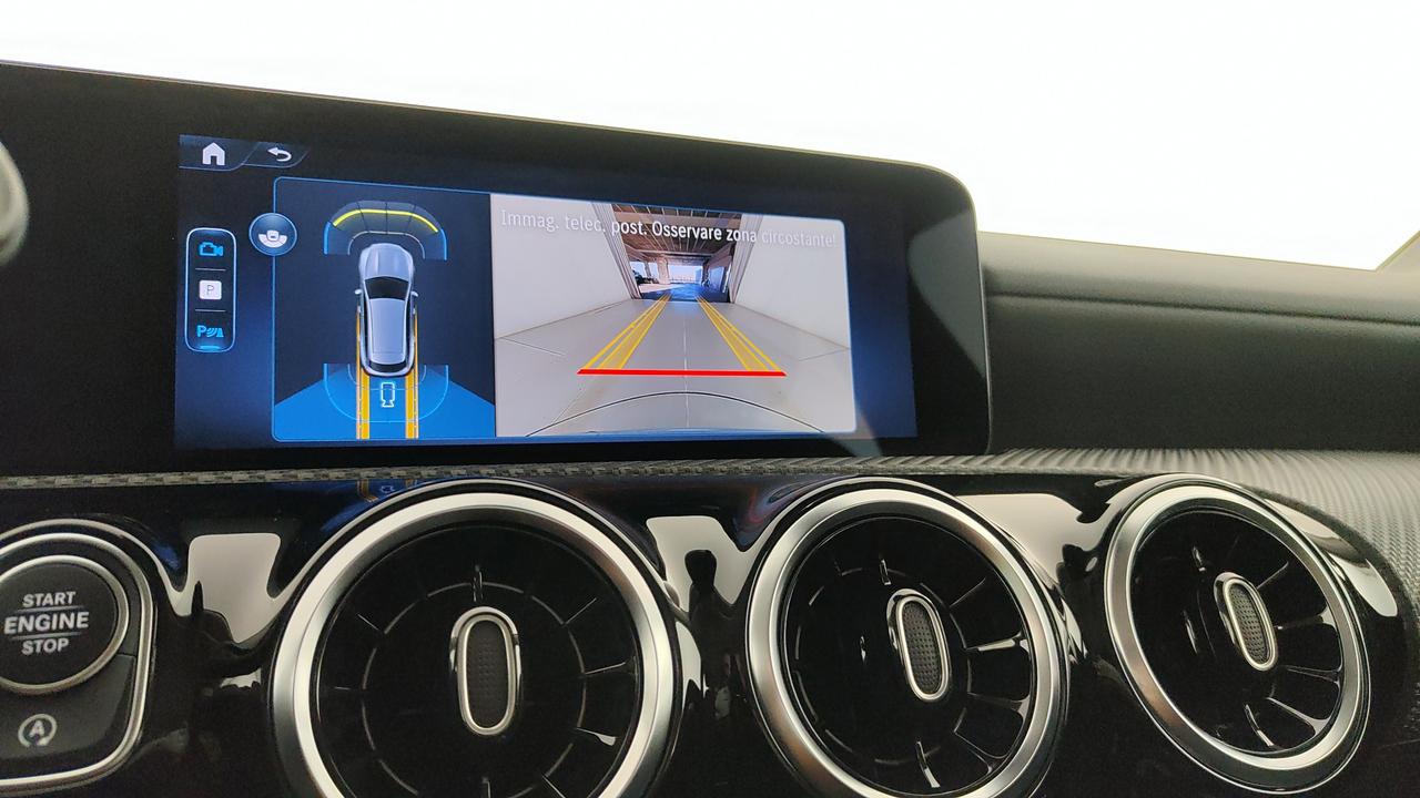 Mercedes-Benz CLA Shooting Brake 180 d Advanced auto