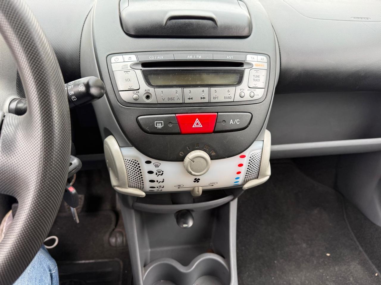 Toyota Aygo 1.0 12V VVT-i 5 porte Deep Ocean Connect