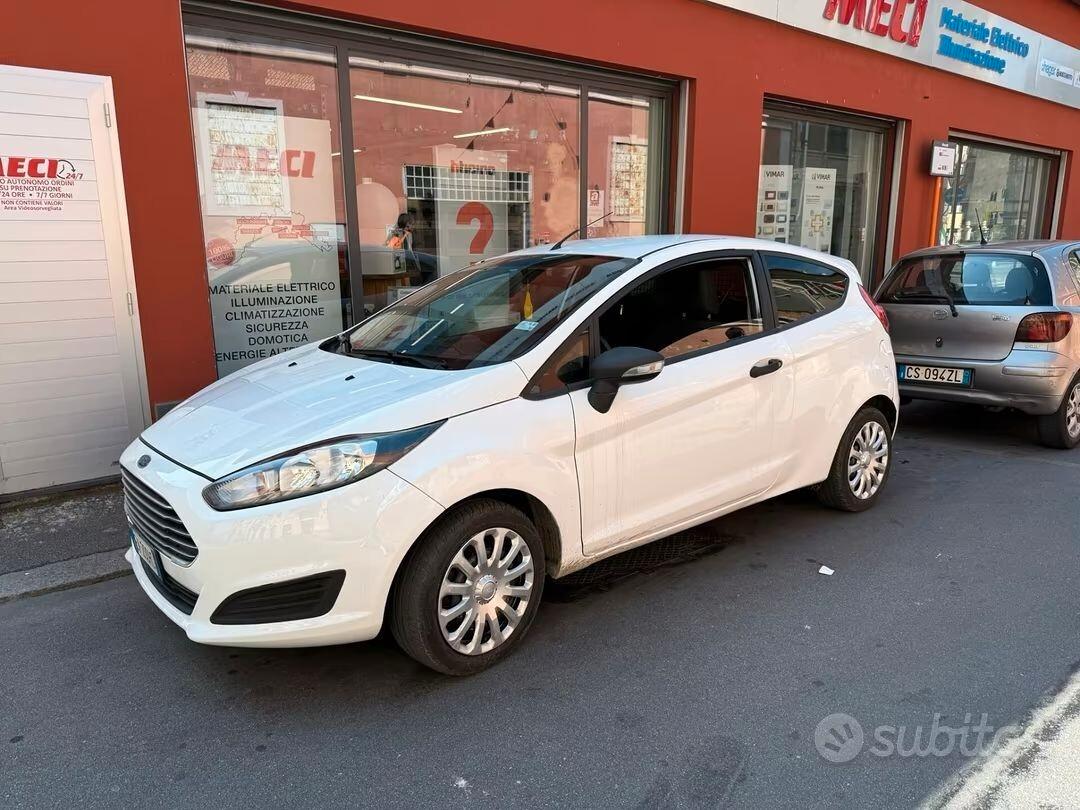Ford Fiesta 1.5 TDCi 75CV 3 porte Business N1