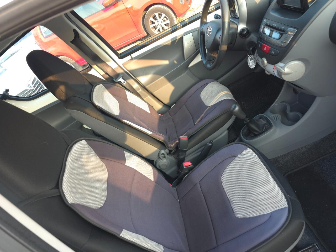 Toyota Aygo 1.0 12V VVT-i 5 porte Sol Connect