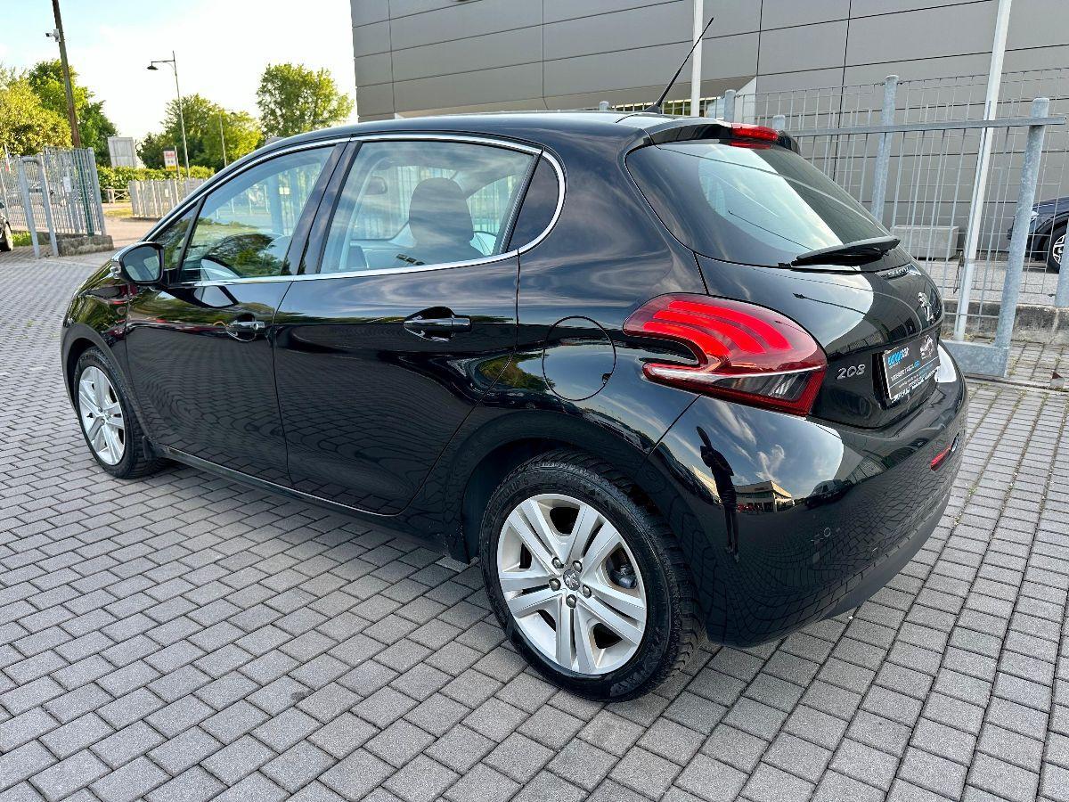 PEUGEOT - 208 - BlueHDi 100 S&S 5p. Allure Navi Pack