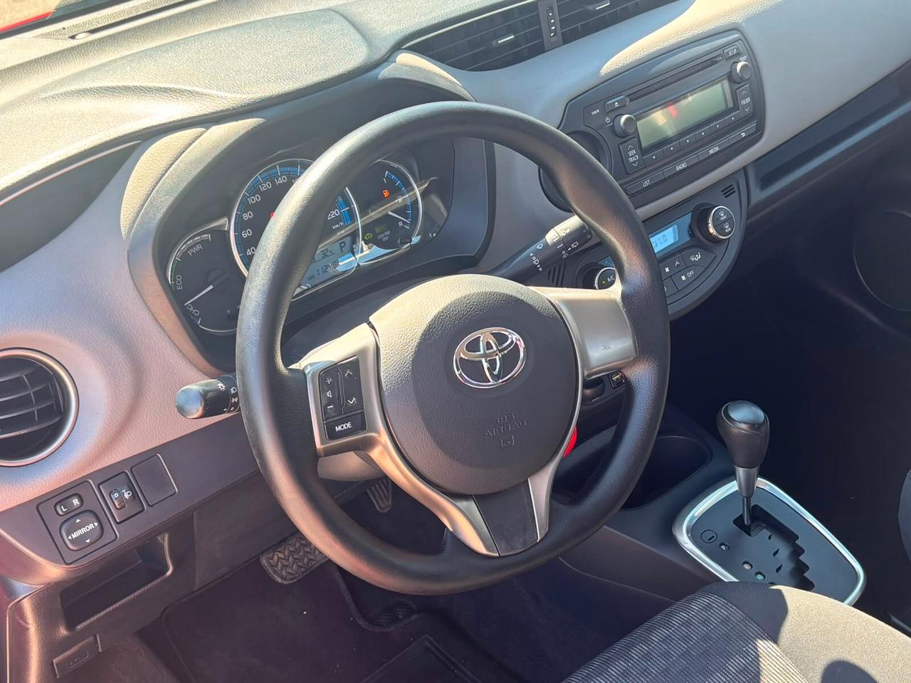 Toyota Yaris 5p Hybrid Automatica - 2016 PROMOFIN!!!!