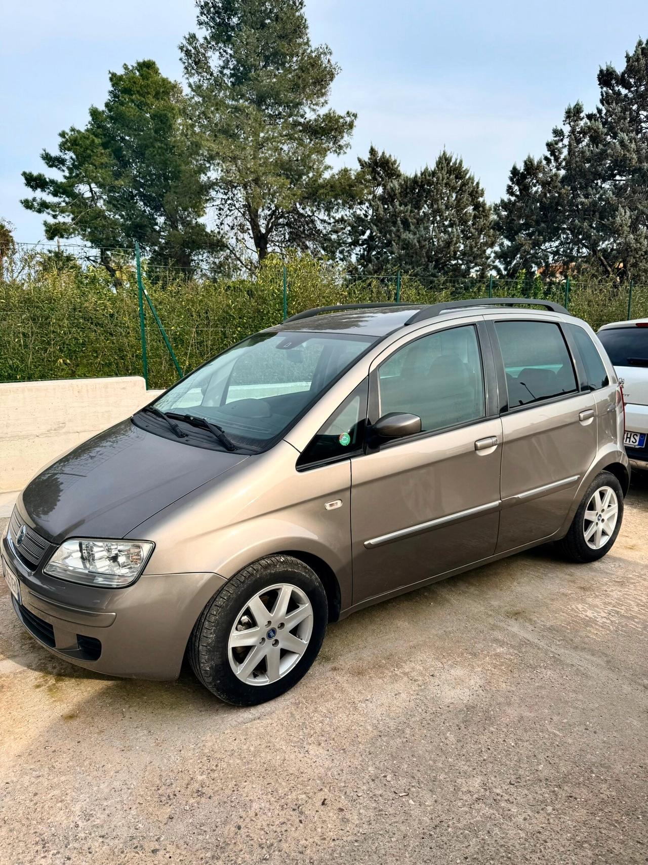 FIAT Idea 1.4 16V BlackEnergy