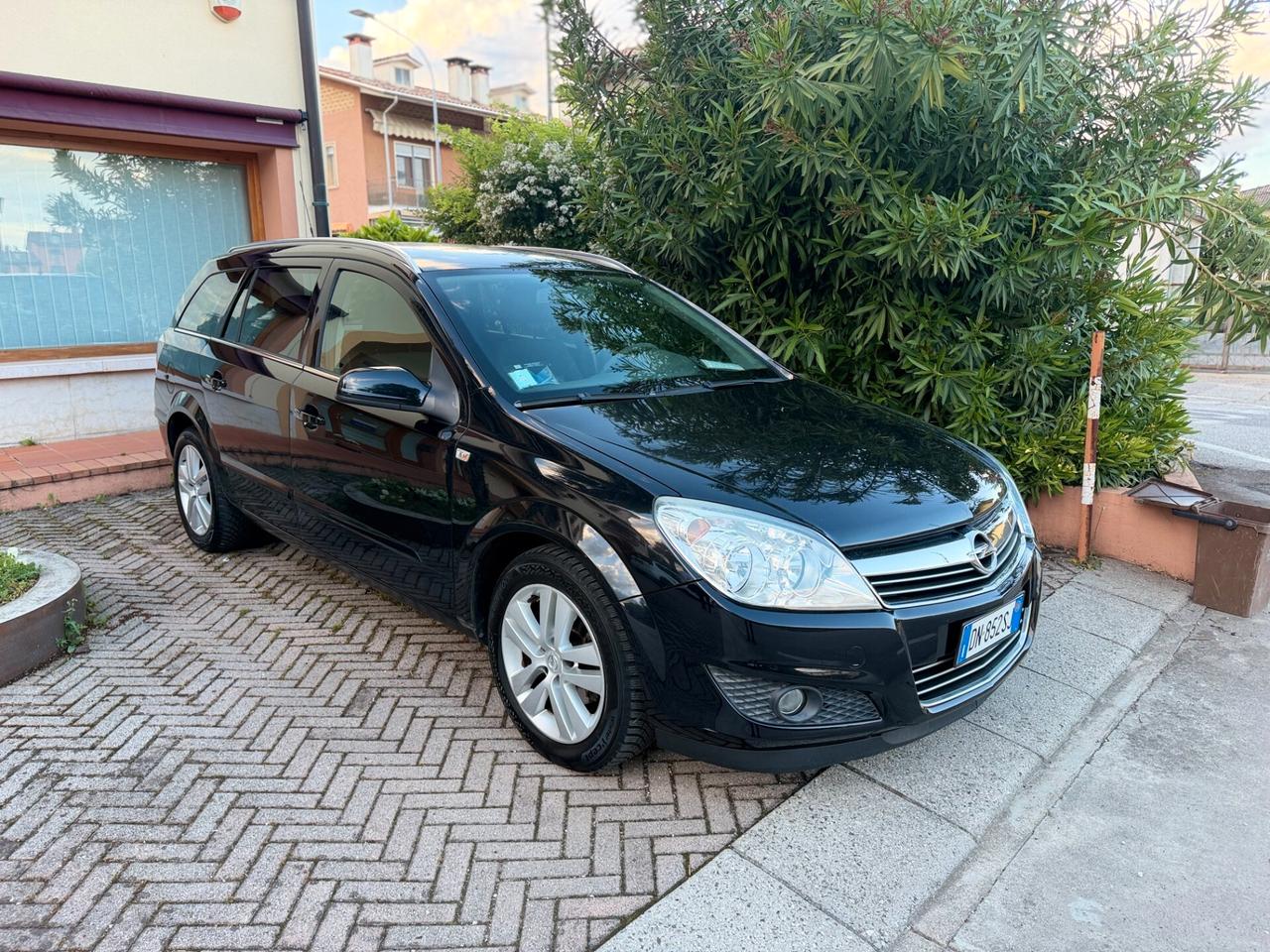 Opel Astra 1.4 16V GPL Twinport Station Wagon Enjoy