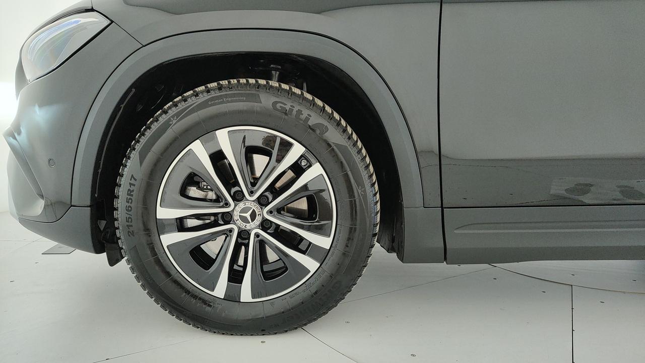 Mercedes-Benz GLA-H247 2023 - GLA 180 d Progressive Advanced auto