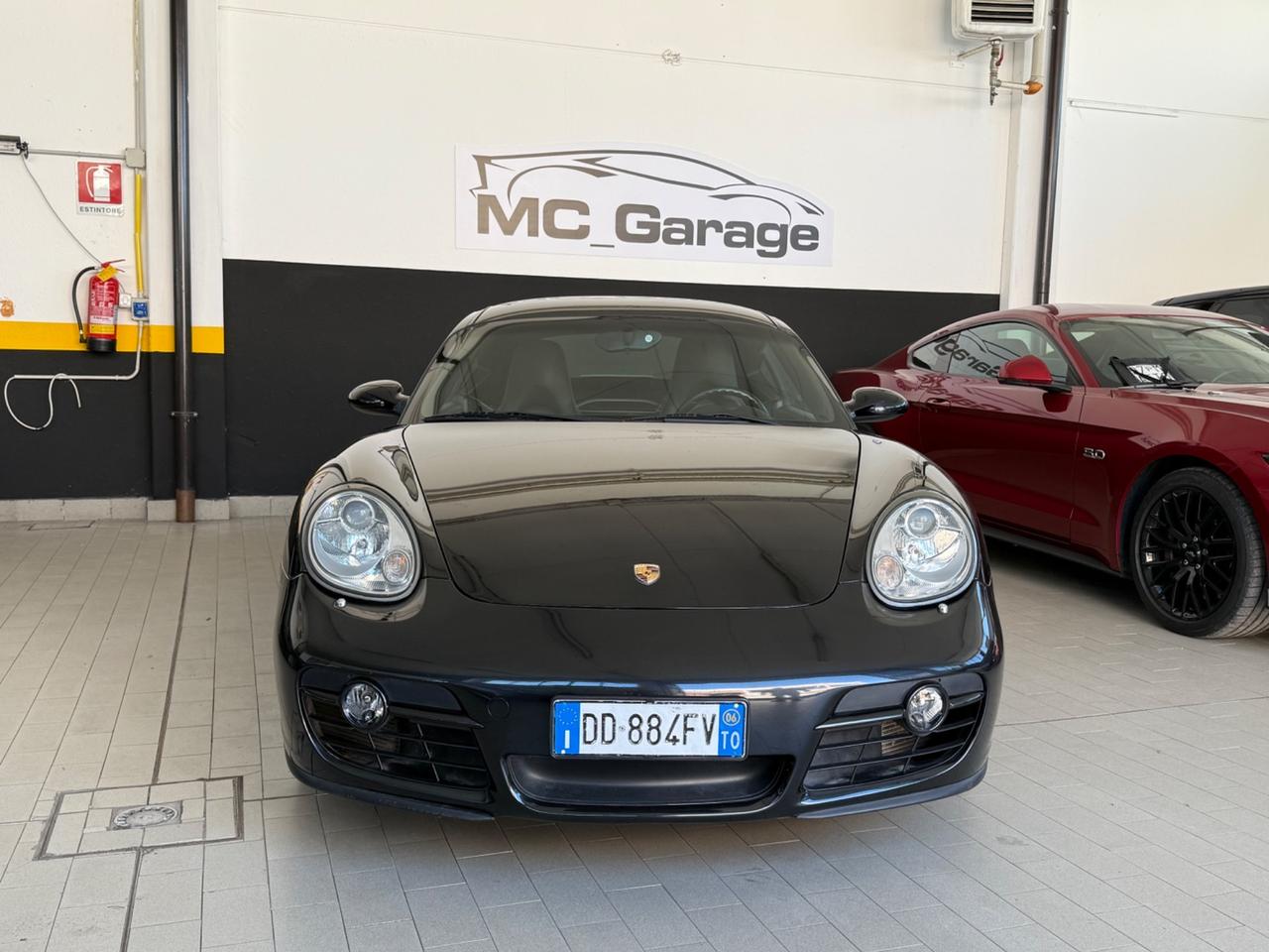 Porsche Cayman 2.7