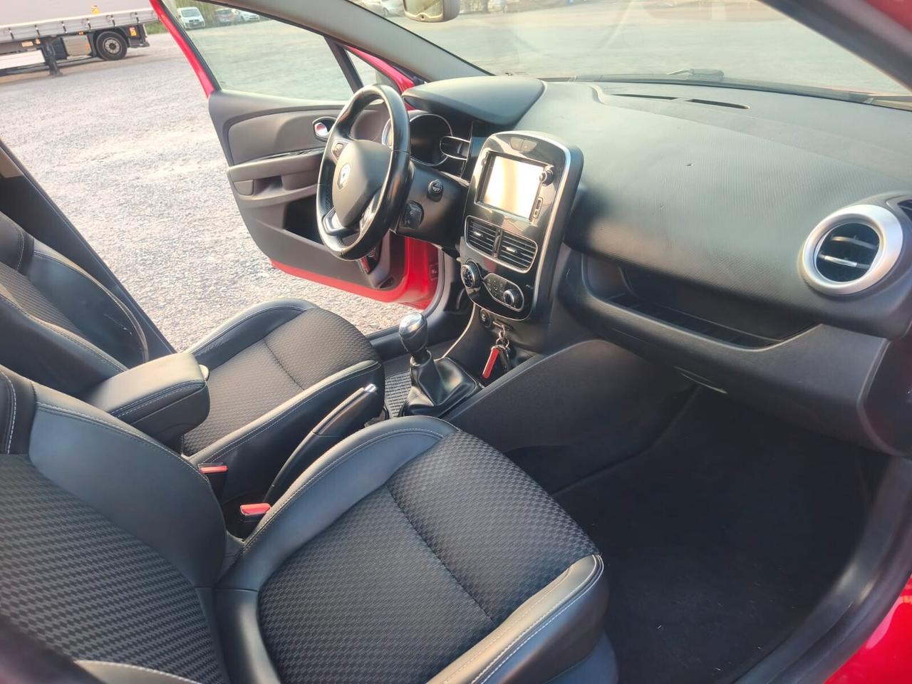 Renault Clio sw 2018--900 Benzina Neopatentati