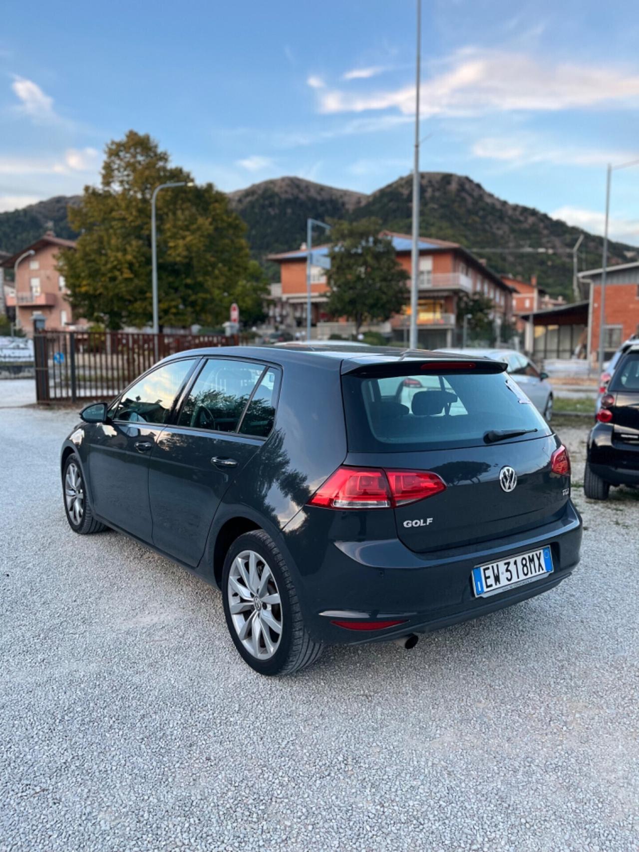 Volkswagen Golf 7 1.6 TDI DSG PERFETTA NEOPATENTATI