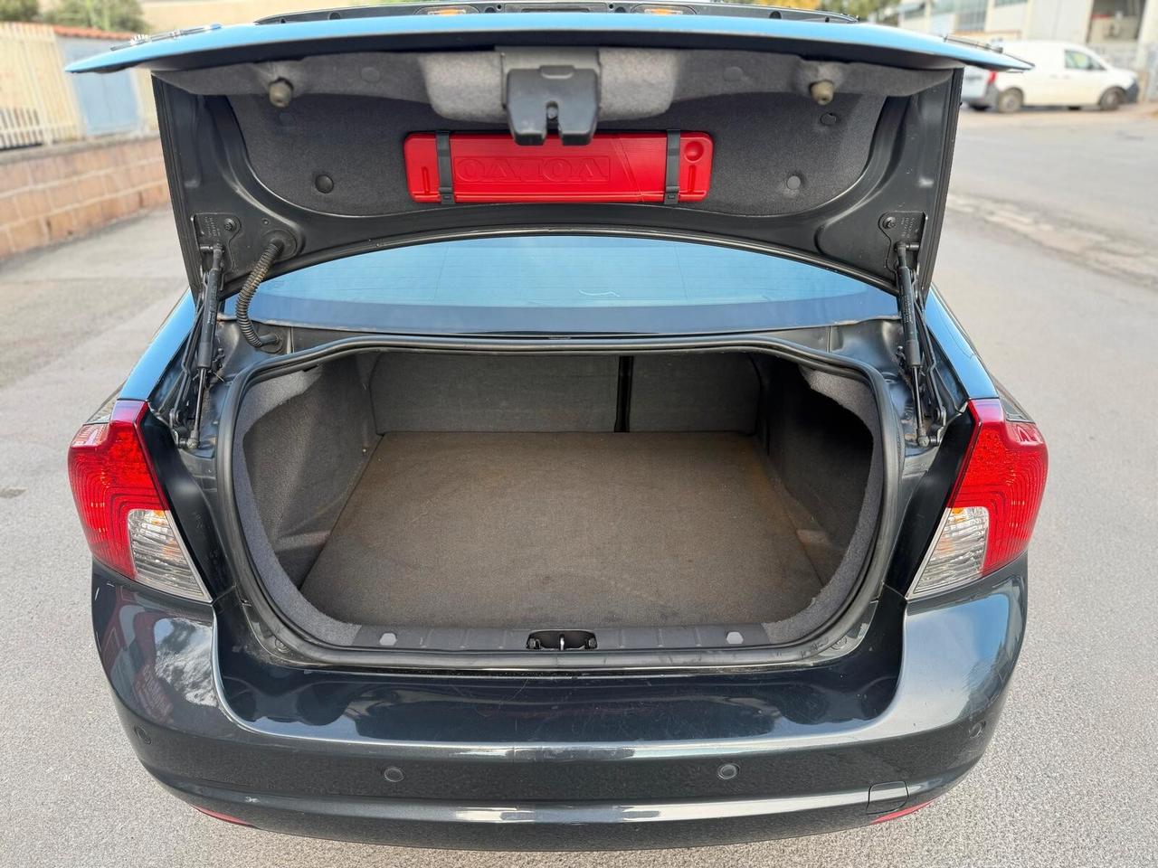 Volvo S40 D3 R-design