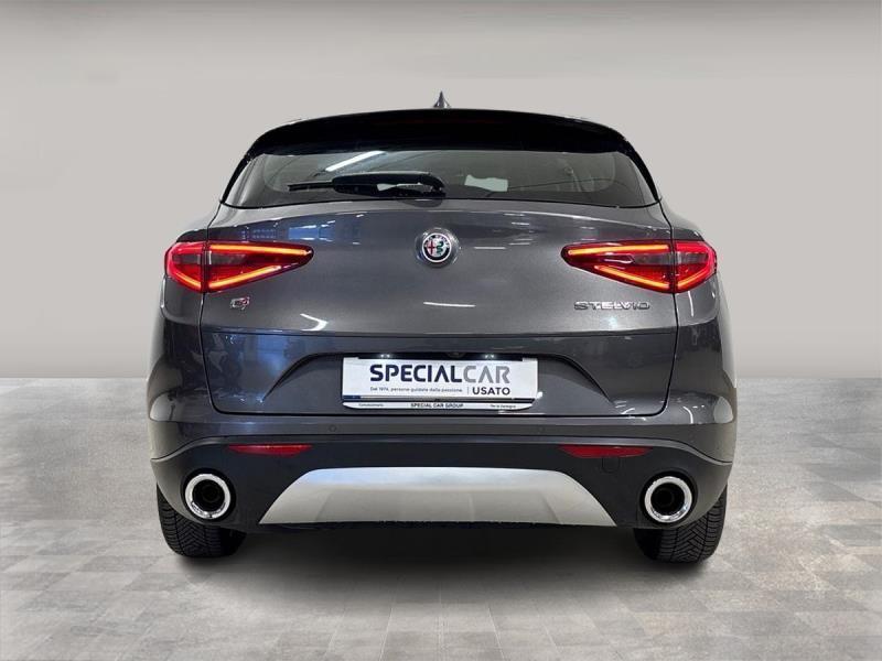 Alfa Romeo Stelvio 2.2 Turbo Business Q4 AT8