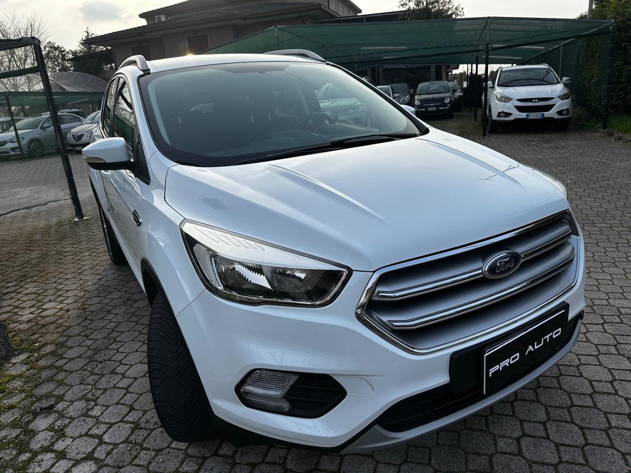 Ford Kuga 1.5 TDCI 120 CV S&S 2WD ST-Line