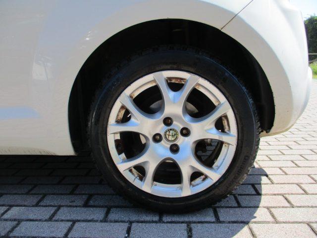 ALFA ROMEO MiTo 1.4 78 CV Distinctive Sport Pack