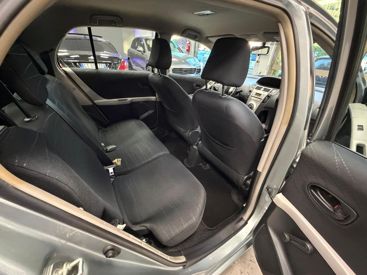 Toyota Yaris 1.0 5 porte Sol