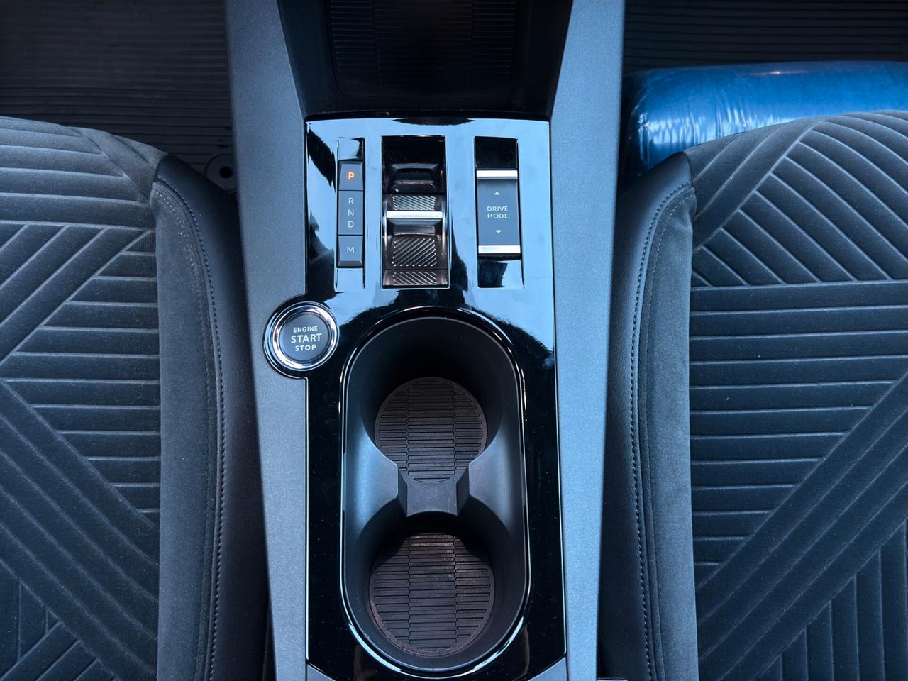 Lancia Ypsilon Hybrid e-DCT LX - 2025