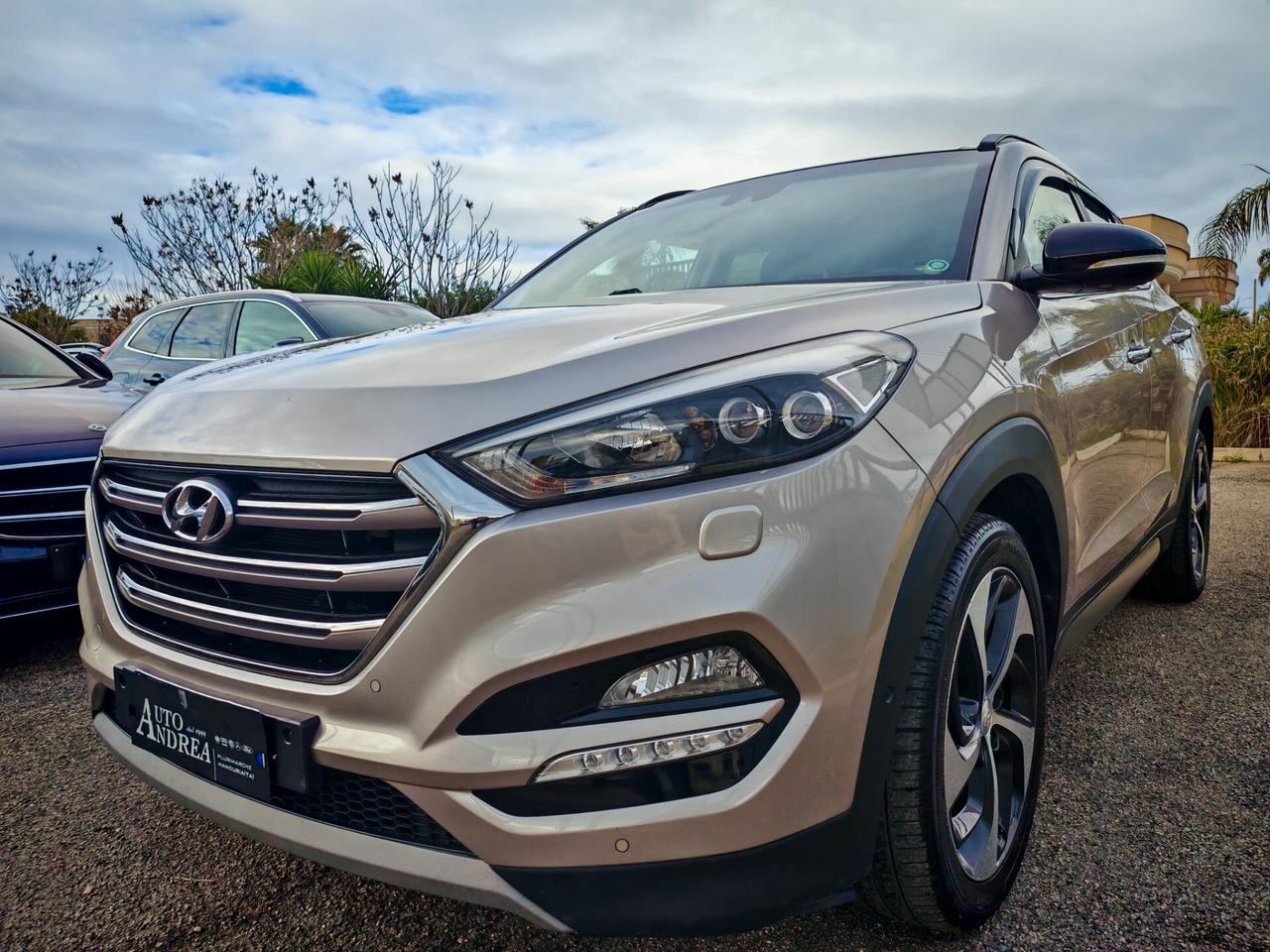 Hyundai Tucson 1.7 CRDi Tetto Pelle navig cam