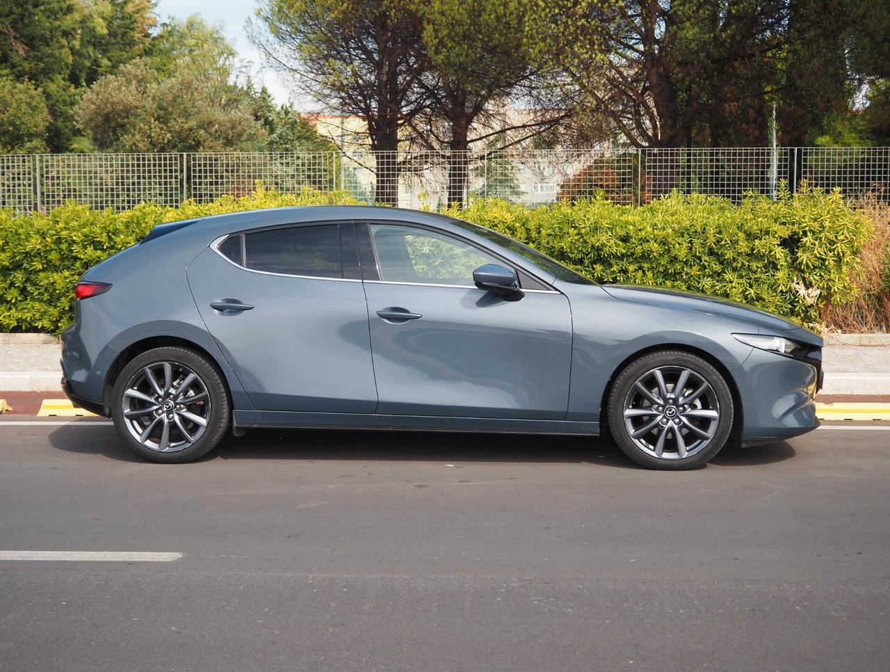 Mazda 3 1.8L Skyactiv-D Exceed