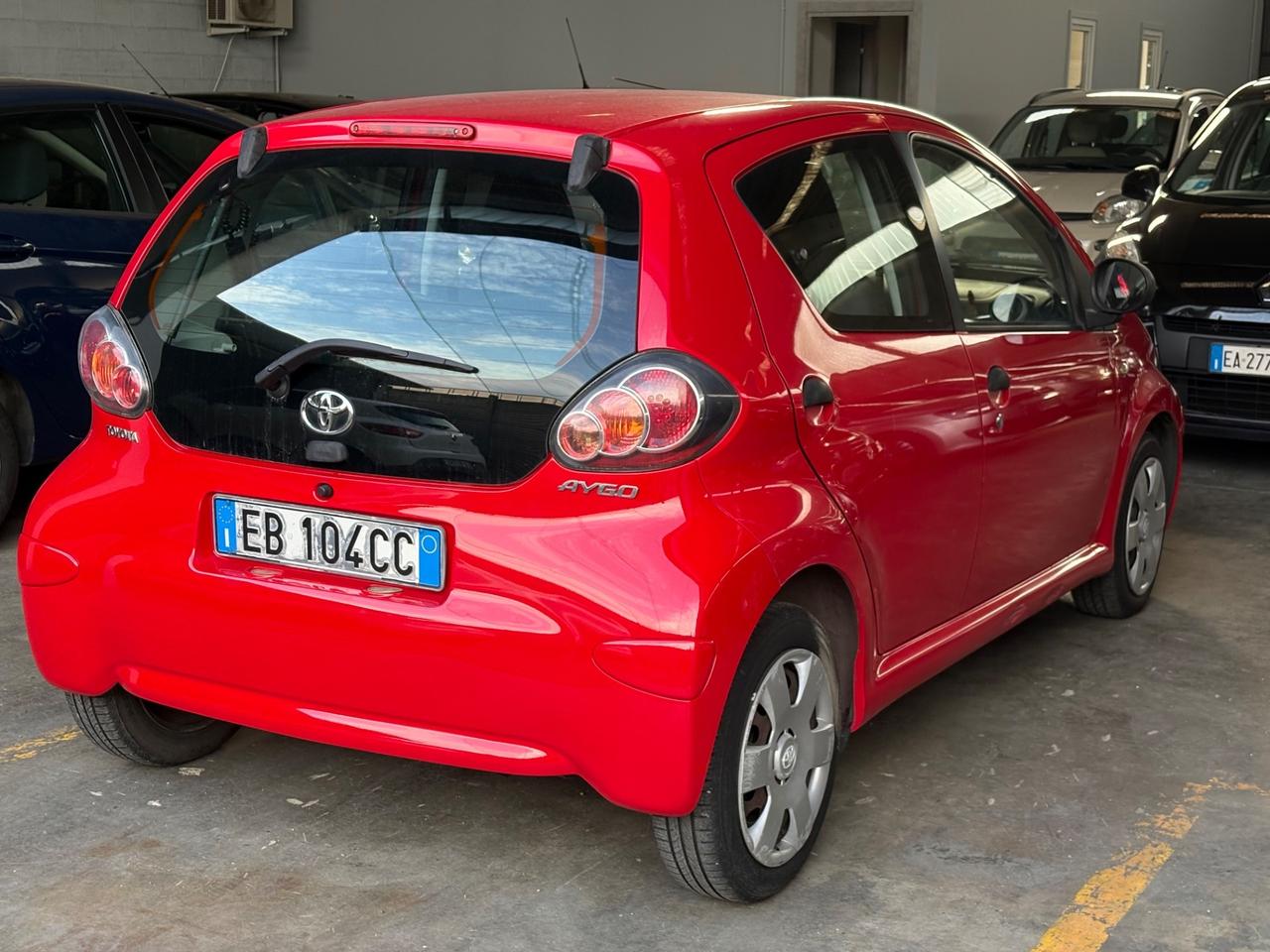Toyota Aygo 1.0 12V VVT-i 5 porte Deep Ocean Connect