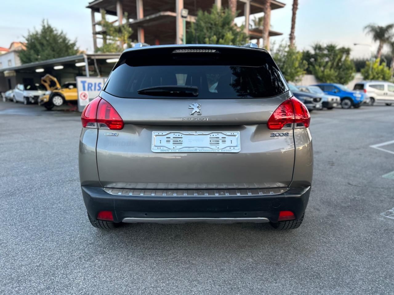 Peugeot 2008 Hdi 120Cv Allure