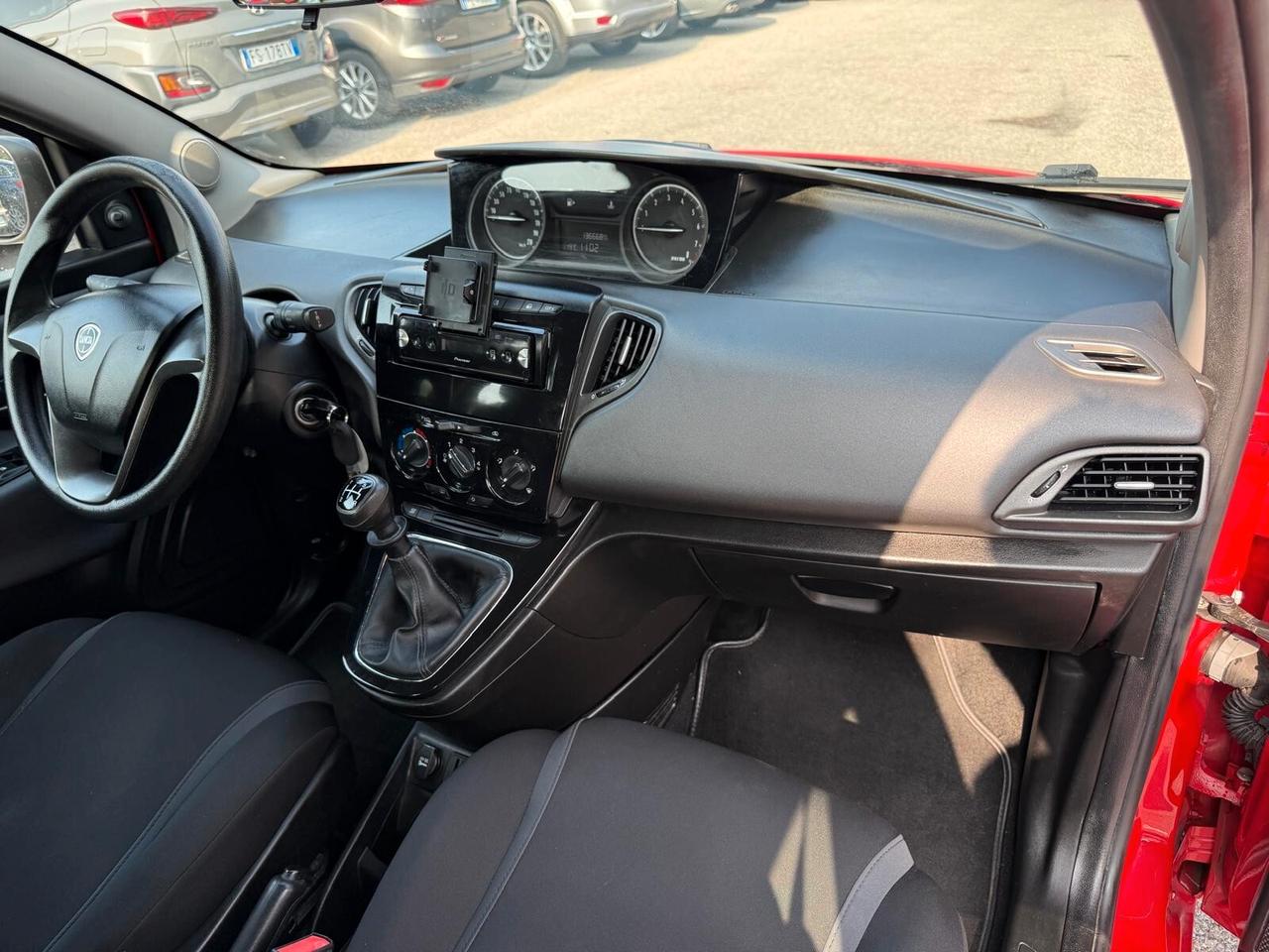 Lancia Ypsilon 1.2 69 CV 5 porte Mya
